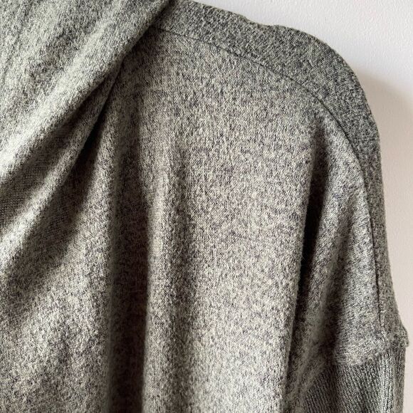 OUT from under drop shoulder olive green hooded super soft oversized cardigan XS - Picture 4 of 10